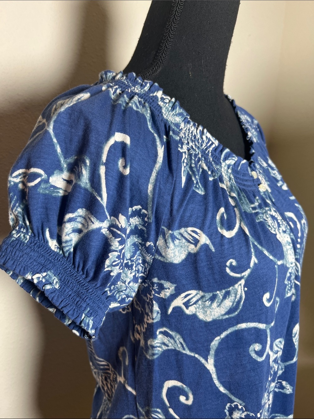 Chaps Women’s Blue White Short Sleeve Peasant Pullover Top Shirt Size Medium - Picture 6 of 14